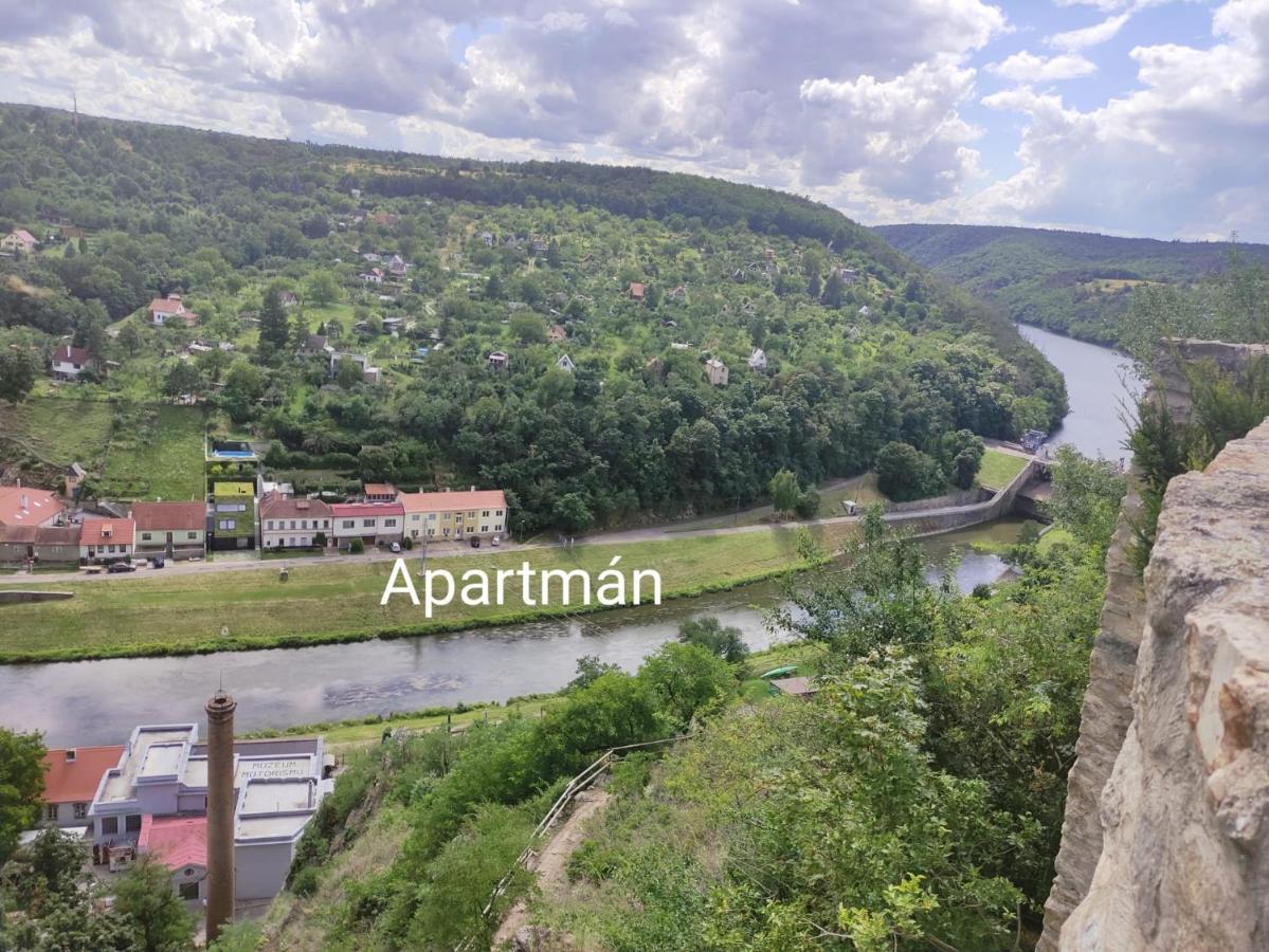 Apartman Pod Hradem 兹诺伊莫 外观 照片